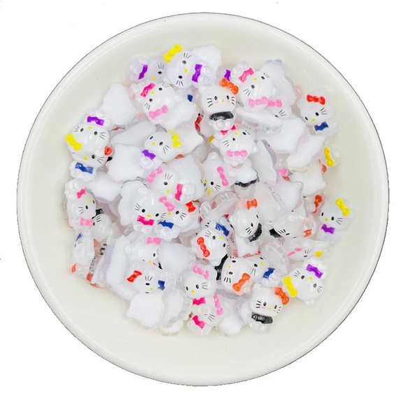 New outfit, different day ๐ - Picture 2 of 3